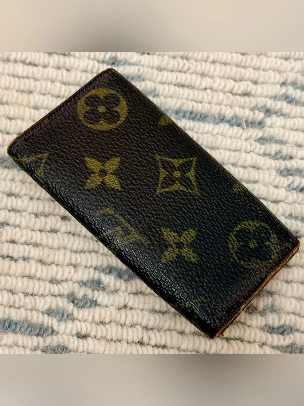 LOUIS VUITTON Vintage 80’s Unisex Monogram Canvas Tri-Fold 4-Key Ring Holder